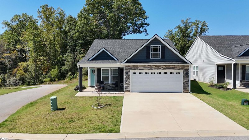 Property image 2 at 1214 Mason Hill Way, Spartanburg, SC 29301
