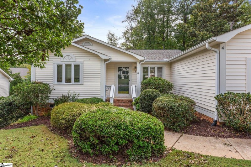 Property image 2 at 4 Woodtrace Circle, Greenville, SC 29615