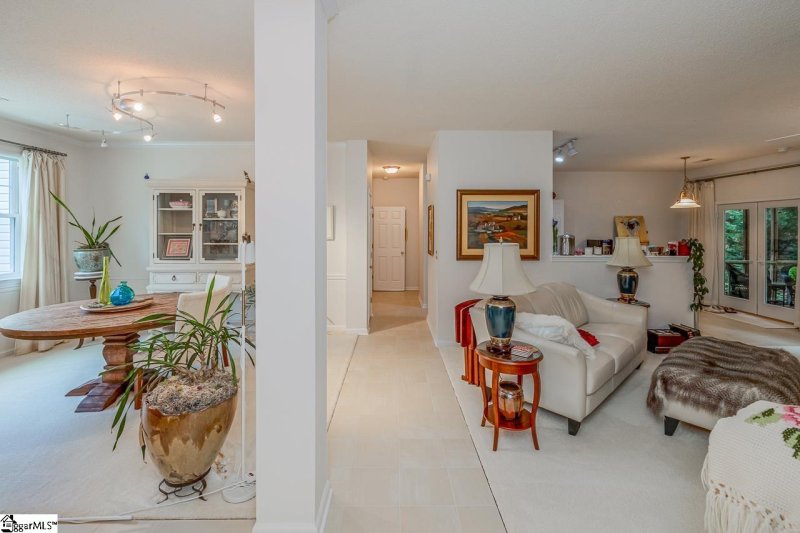 Property image 4 at 8 Chablis Court, Mauldin, SC 29662