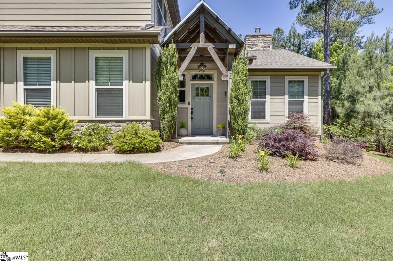 Property image 3 at 303 Signature Drive, Travelers Rest, SC 29690