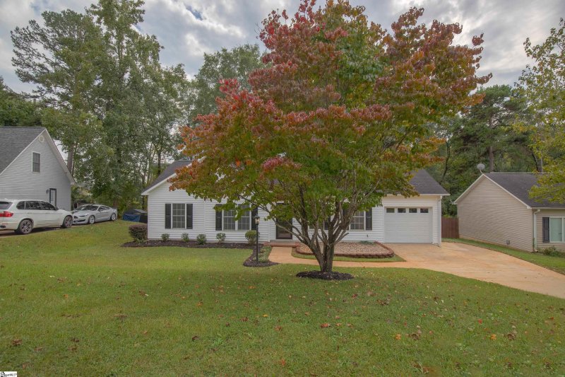 Property image 3 at 133 Caroway Court, Spartanburg, SC 29303-5162