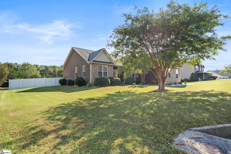 Property image 3 at 101 Still Creek Court, Easley, SC 29640