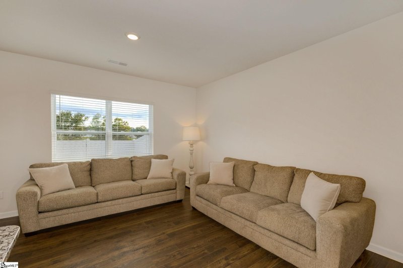 Property image 4 at 5 Sunriff Court, Greer, SC 29651