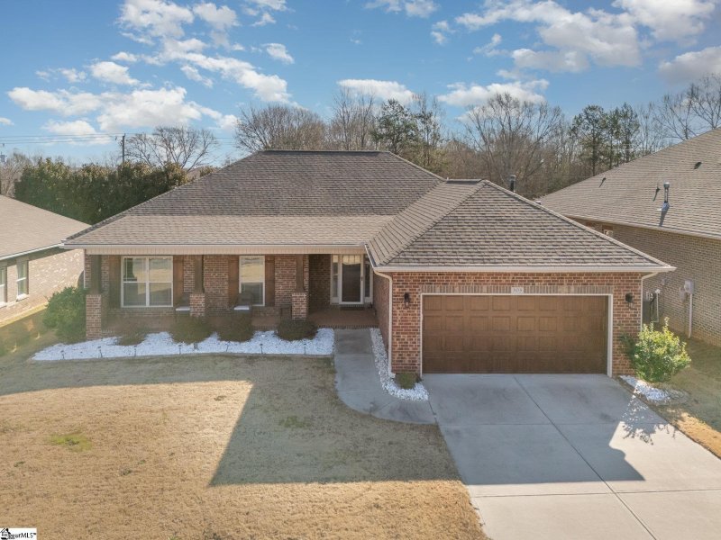 Property image 2 at 305 Rabbit Run Trail, Simpsonville, SC 29681