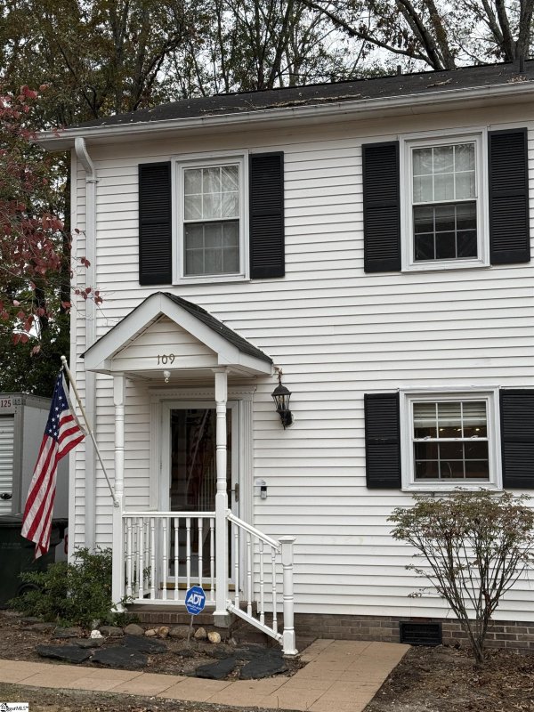 Property image 2 at 109 Village Court, Greer, SC 29651