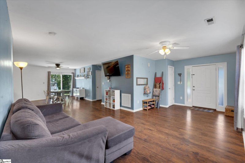 Property image 4 at 117 Greatview Lane, Greenville, SC 29611-7440