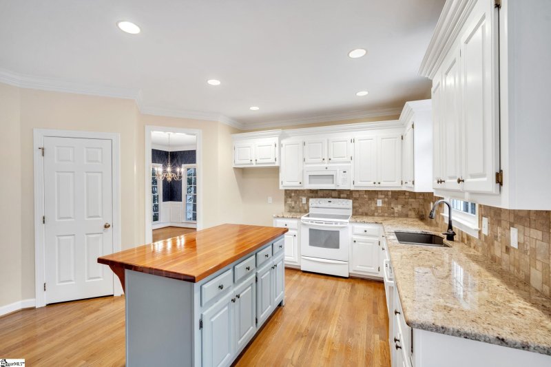 Property image 2 at 5 Mallard Ridge Place, Simpsonville, SC 29680-6642