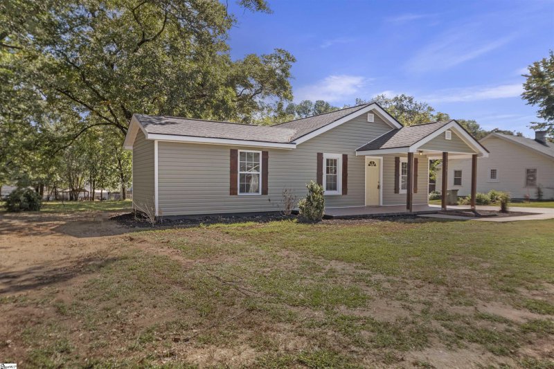 Property image 3 at 219 Nalley Street, Easley, SC 29640