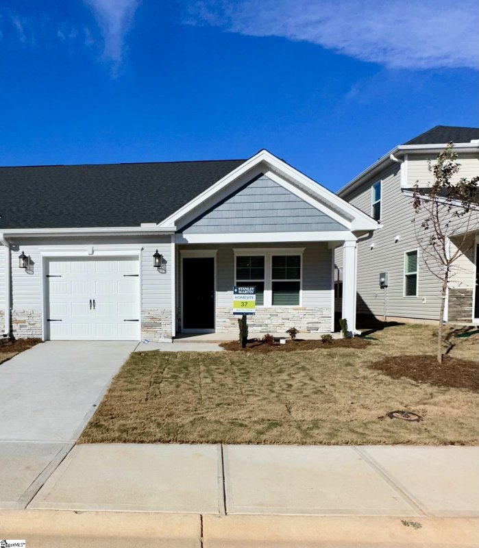 Property image 2 at 529 Winding Meadow Lane, Greenville, SC 29607