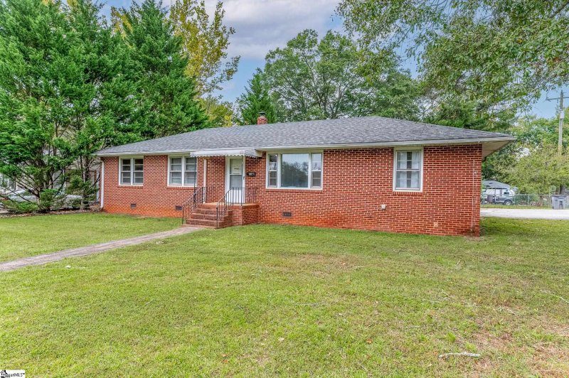 Property image 2 at 700 Watkins Road, Greenville, SC 29617