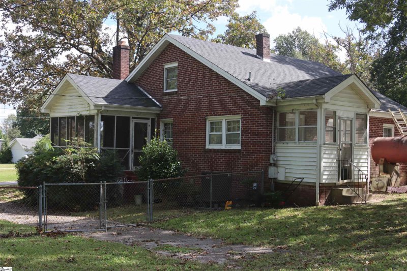 Property image 3 at 35 Emma Street, Greenville, SC 29609-1980