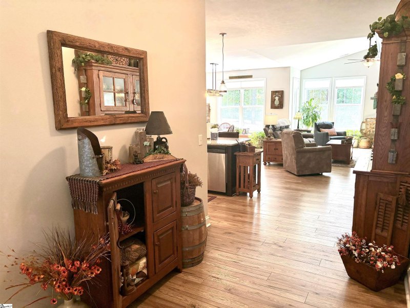Property image 5 at 13 Laurelcrest Lane, Travelers Rest, SC 29690
