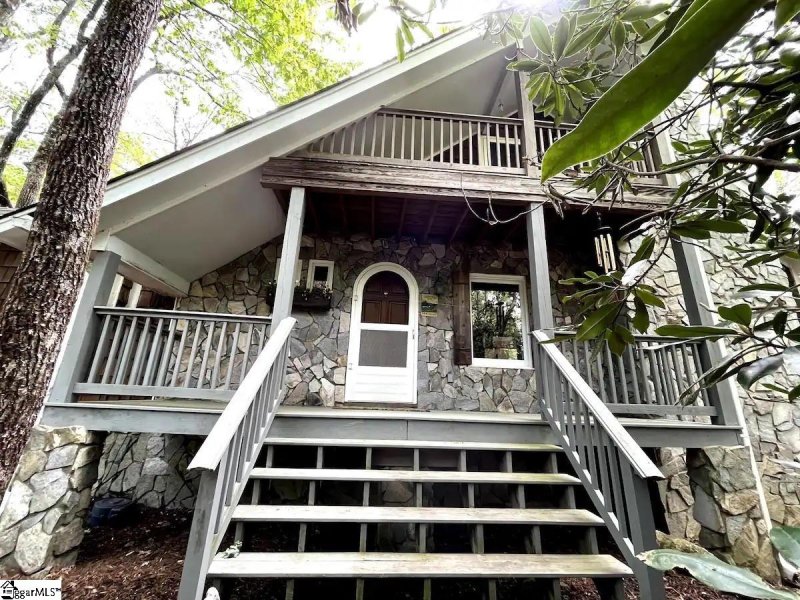 Property image 2 at 404 Cliff Ridge Drive, Cleveland, SC 29635