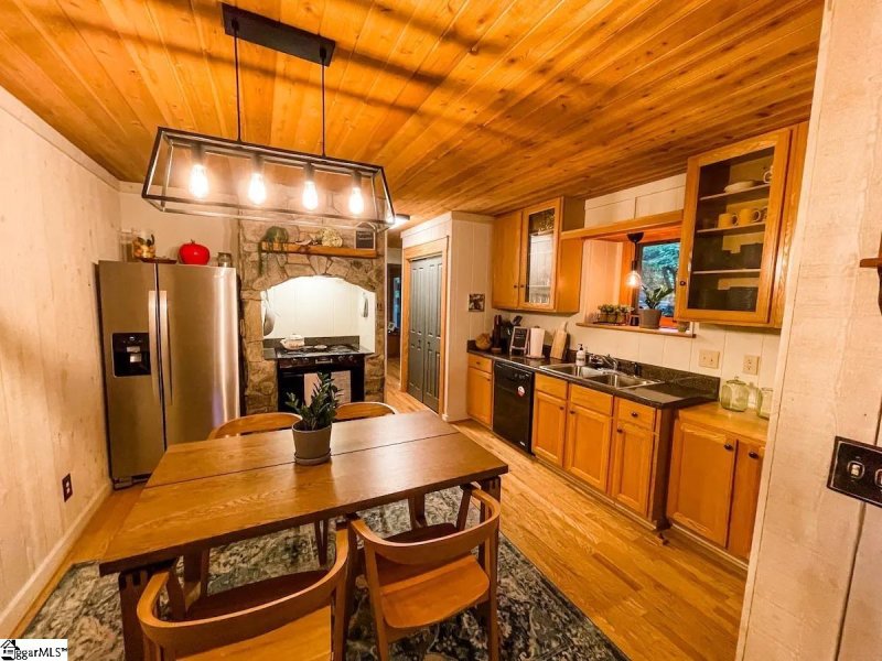 Property image 5 at 404 Cliff Ridge Drive, Cleveland, SC 29635