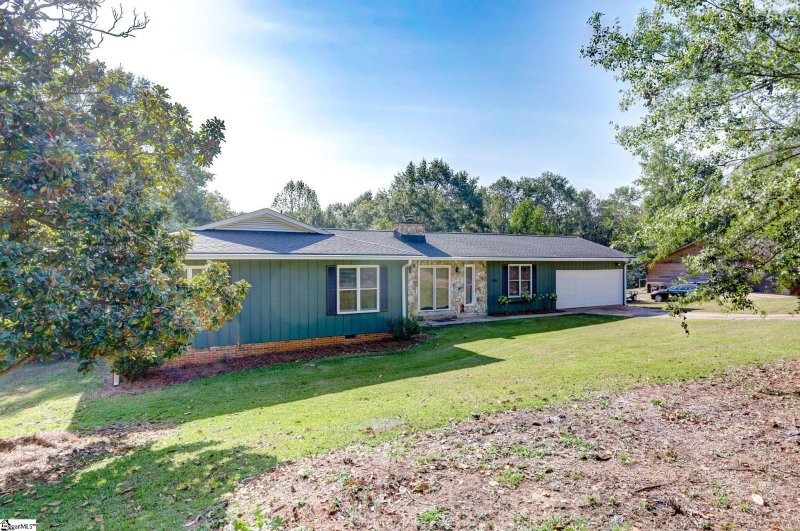 Property image 3 at 218 Tar Boulevard, Greenville, SC 29605