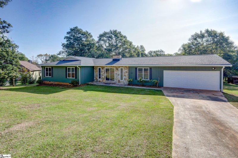 Property image 5 at 218 Tar Boulevard, Greenville, SC 29605