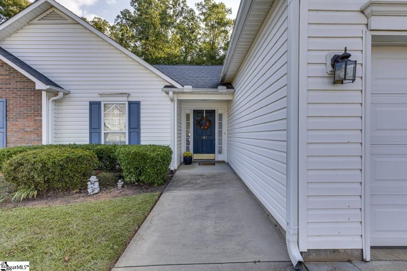 Property image 5 at 307 Cardinal Woods Way, Easley, SC 29642