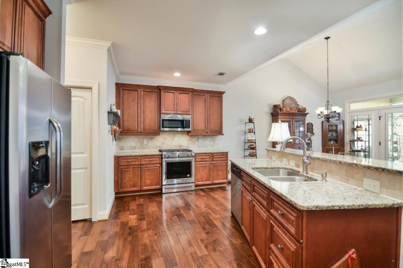 Property image 5 at 104 Briarhill Drive, Simpsonville, SC 29680