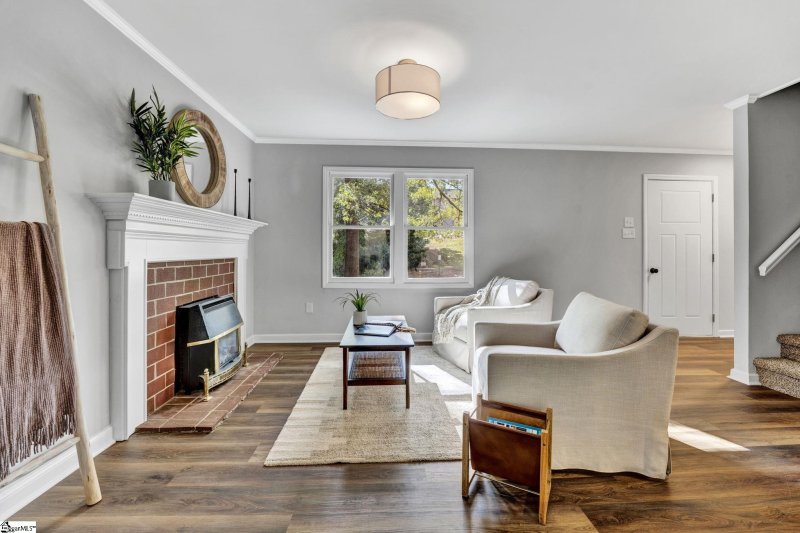 Property image 2 at 322 Lowndes Avenue, Greenville, SC 29607