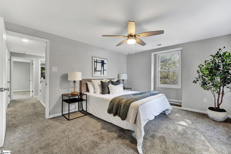 Property image 3 at 322 Lowndes Avenue, Greenville, SC 29607