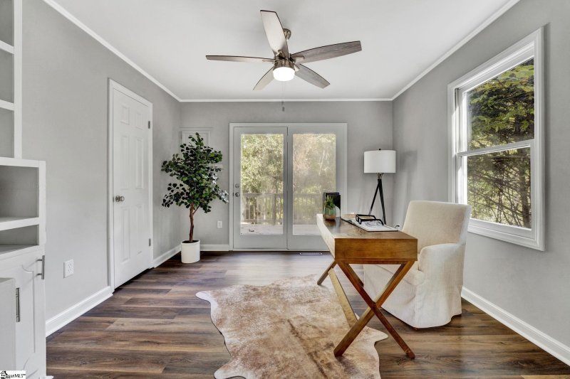 Property image 4 at 322 Lowndes Avenue, Greenville, SC 29607