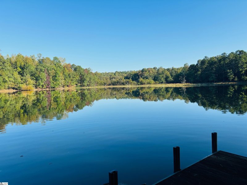 Property image 2 at 15106 Beacon Ridge Drive, Seneca, SC 29678