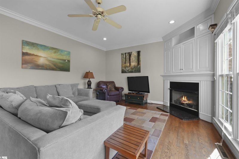 Property image 3 at 303 Ladykirk Lane, Greer, SC 29650