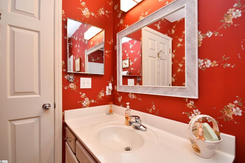Property image 2 at 7 Stone Meadow Road, Greenville, SC 29615