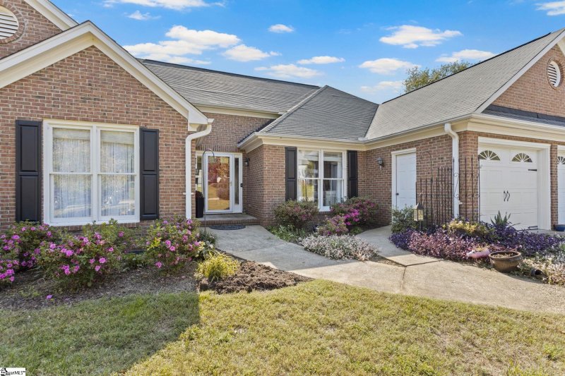 Property image 5 at 111 Spring Lake Loop, Simpsonville, SC 29681