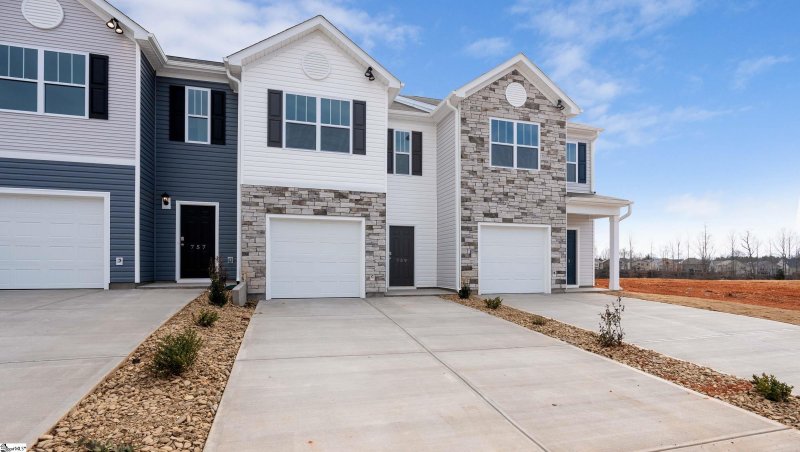 Property image 2 at 759 Embark Circle, Greer, SC 29651