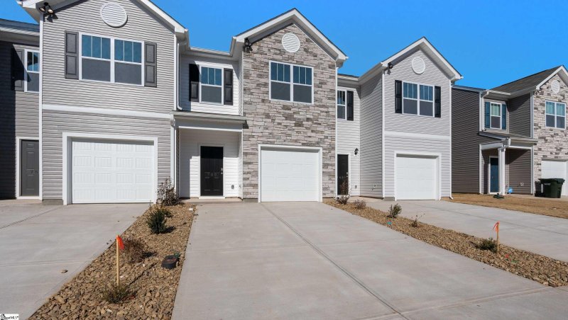 Property image 2 at 750 Embark Circle, Greer, SC 29651