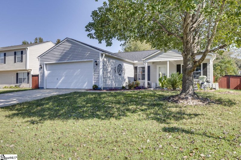 Property image 3 at 307 Tripmont Court, Simpsonville, SC 29680