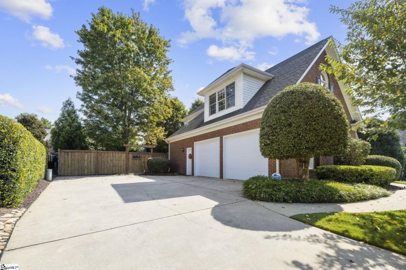 Property image 4 at 216 Huddersfield Drive, Simpsonville, SC 29681