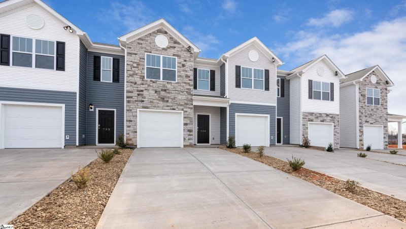 Property image 2 at 755 Embark Circle, Greer, SC 29651