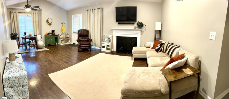 Property image 3 at 204 Laurel Tree Lane, Simpsonville, SC 29681