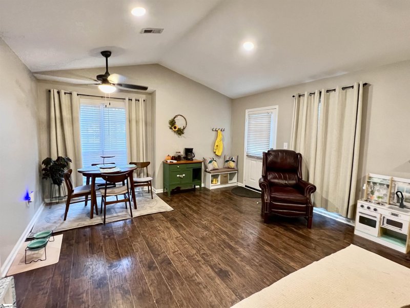 Property image 4 at 204 Laurel Tree Lane, Simpsonville, SC 29681