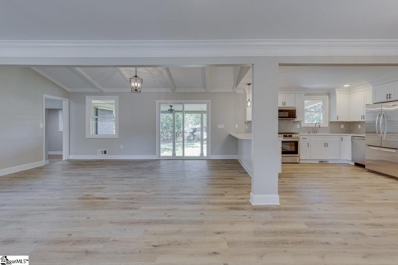 Property image 3 at 101 Banner Street, Mauldin, SC 29662-2205