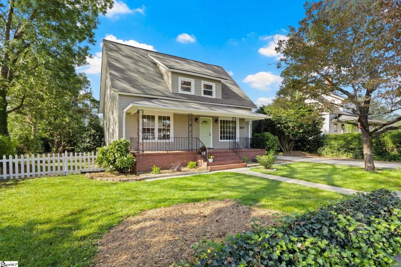 Property image 2 at 107 ARRINGTON Avenue, Greenville, SC 29617