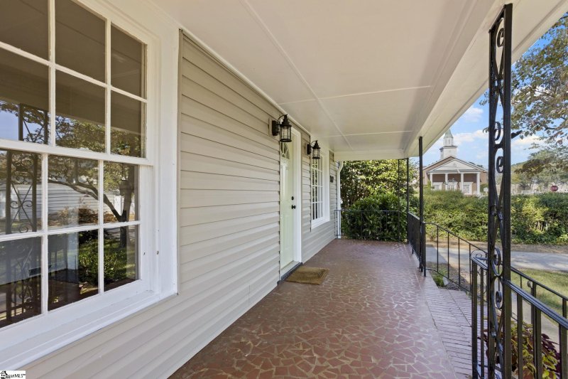 Property image 5 at 107 ARRINGTON Avenue, Greenville, SC 29617