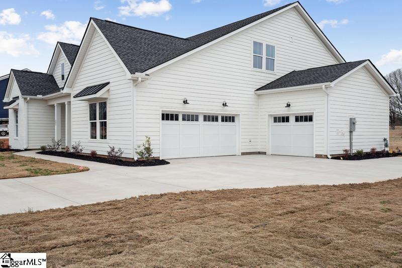 Property image 2 at 207 Dumain Court, Piedmont, SC 29673