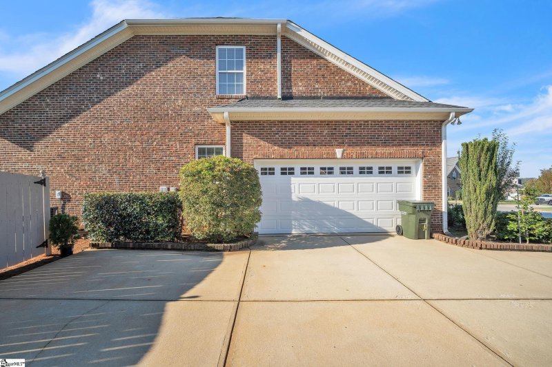 Property image 3 at 2 Colby Court, Greer, SC 29650