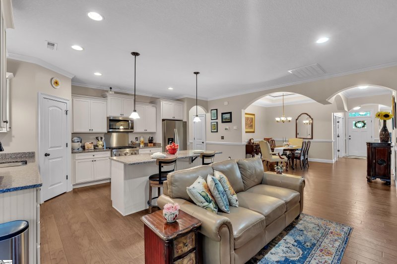 Property image 3 at 560 Canewood Lane, Campobello, SC 29322