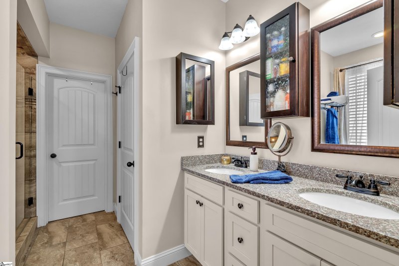 Property image 5 at 560 Canewood Lane, Campobello, SC 29322