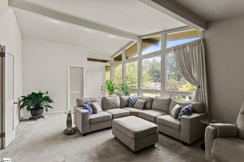 Property image 4 at 120 Windfield Road, Greenville, SC 29607