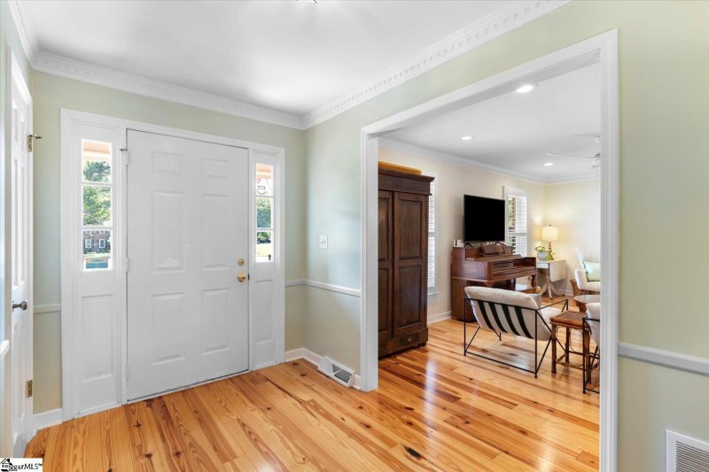 Property image 3 at 100 Briar Creek Road, Greer, SC 29650