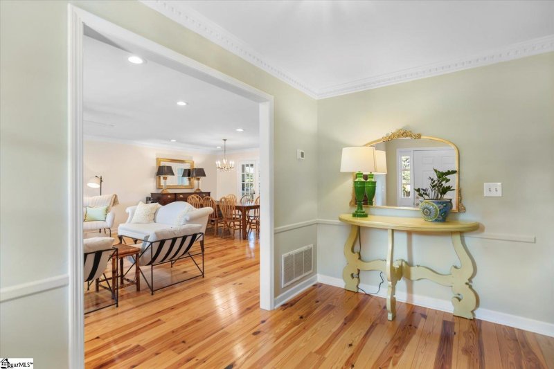 Property image 4 at 100 Briar Creek Road, Greer, SC 29650