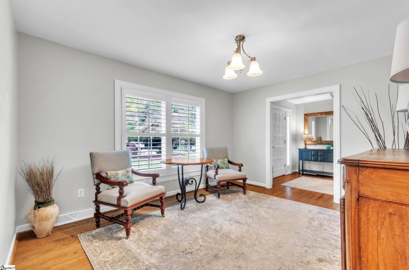 Property image 5 at 302 W Hackney Road, Greer, SC 29650