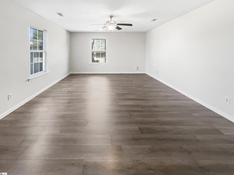 Property image 3 at 213 Basswood Drive, Roebuck, SC 29376