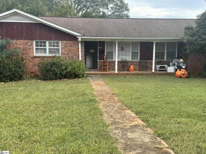 Property image 2 at 15 Mistletoe Drive, Greenville, SC 29617