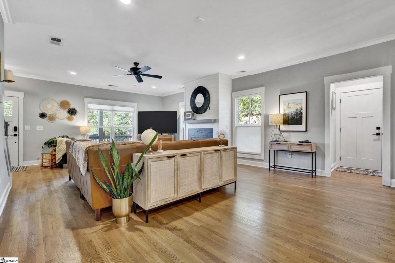 Property image 4 at 2 Arbutus Trail, Greenville, SC 29607